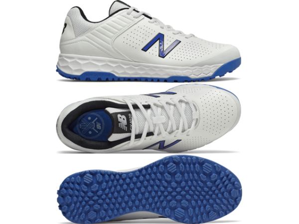 new balance junior cricket shoes